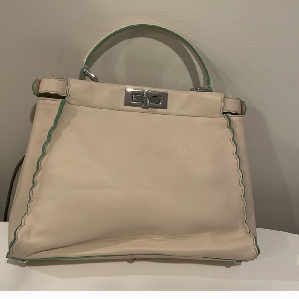 Authebtic Fendi Peekaboo - Picture 6 of 9